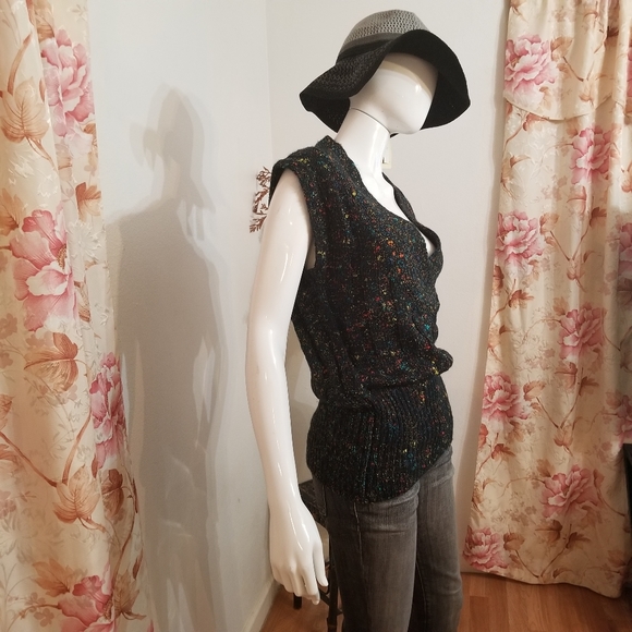 💕Maori Bee Ribbed Multi Colored Knit Sweater Top - Picture 7 of 8